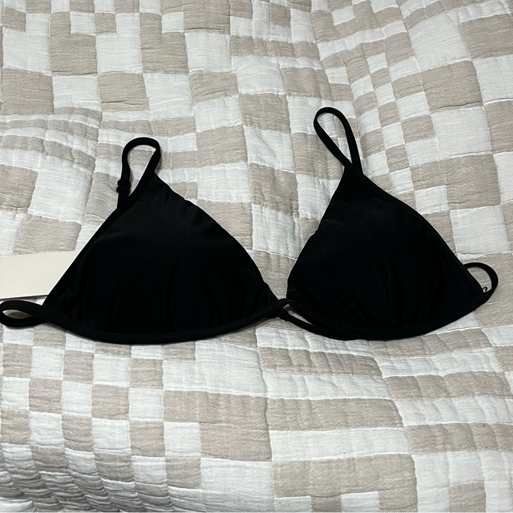 NWT Good American Triangle Support Bikini Top in Black - Size 6 (XXXL)